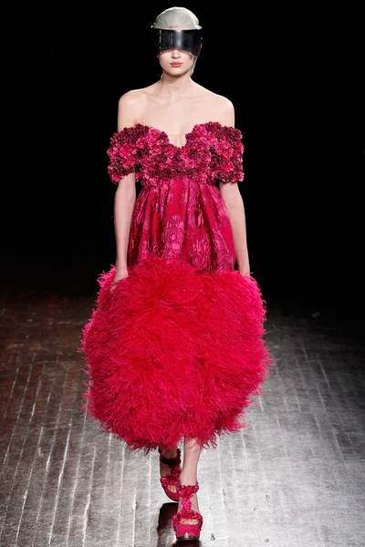Look 26